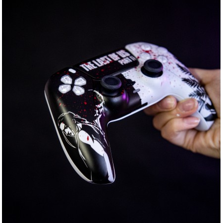 PS5 ovladač s motivem The Last of Us PART II