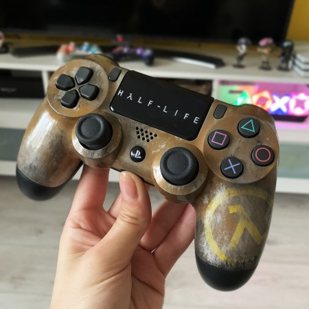 Half-Life PS4 ovladač